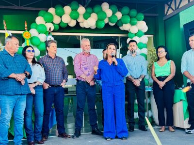 Imagem da notícia Adriana Tobal anuncia novas obras e entrega ESF Esplanada com atendimento humanizado em Chapadão do Sul